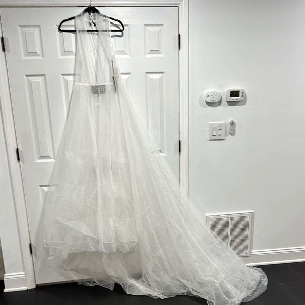 Elegant White Wedding Dress